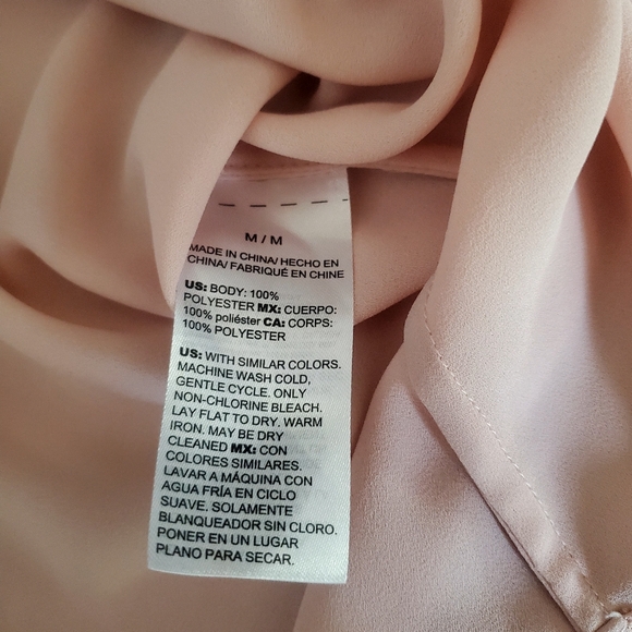 White House Black Market Coral Ruffled Blouse Size Medium - Picture 6 of 6